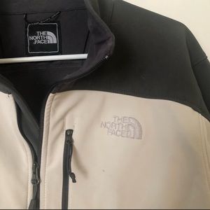 The North Face Men’s soft shell Apex jacket size XL